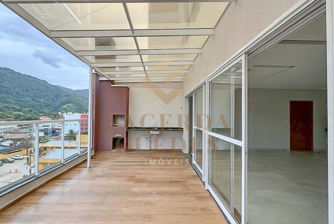 Varanda gourmet ampla da cobertura