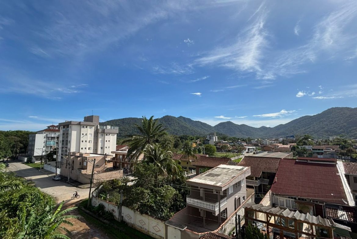 Vista a partir da varanda do apartamento no Itaguá