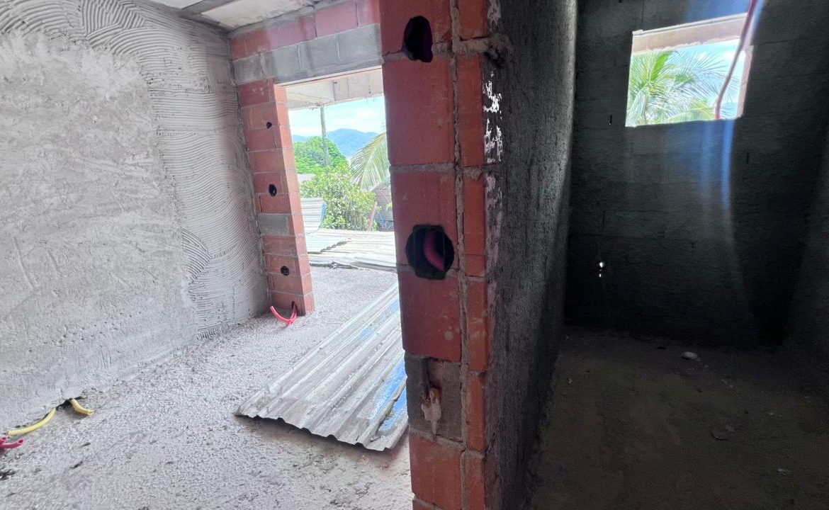Circulação interna do apartamento em obra