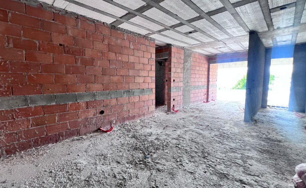 Área social do apartamento durante a obra