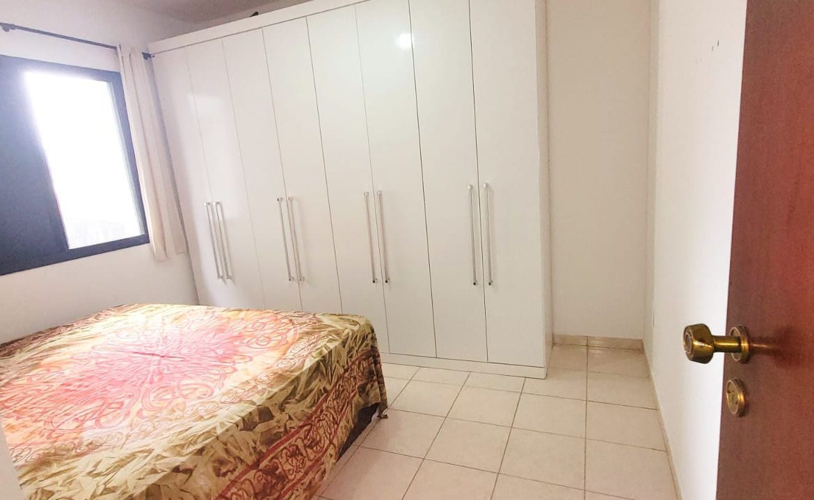 quarto do apartamento no centro de ubatuba