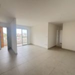 Sala do apartamento novo de 70 m² no Itaguá