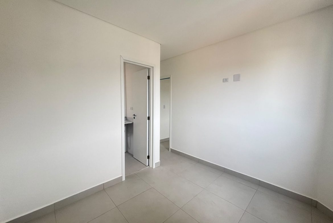 Dormitório do apartamento no Itaguá