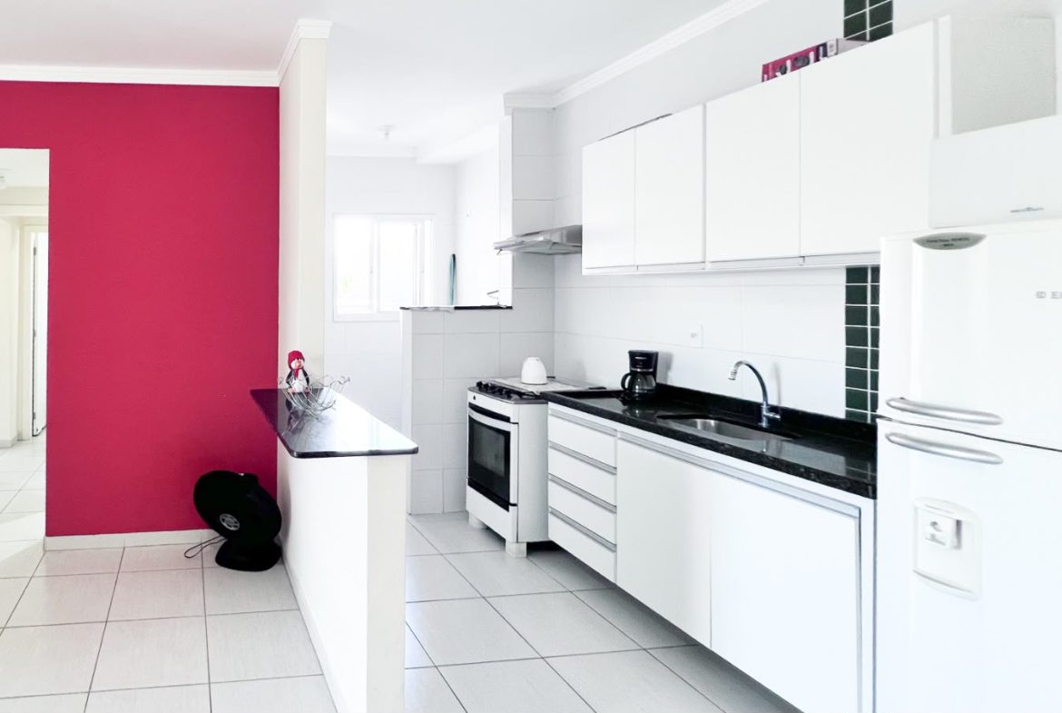 Cozinha do apartamento de 2 dormitórios no Itaguá