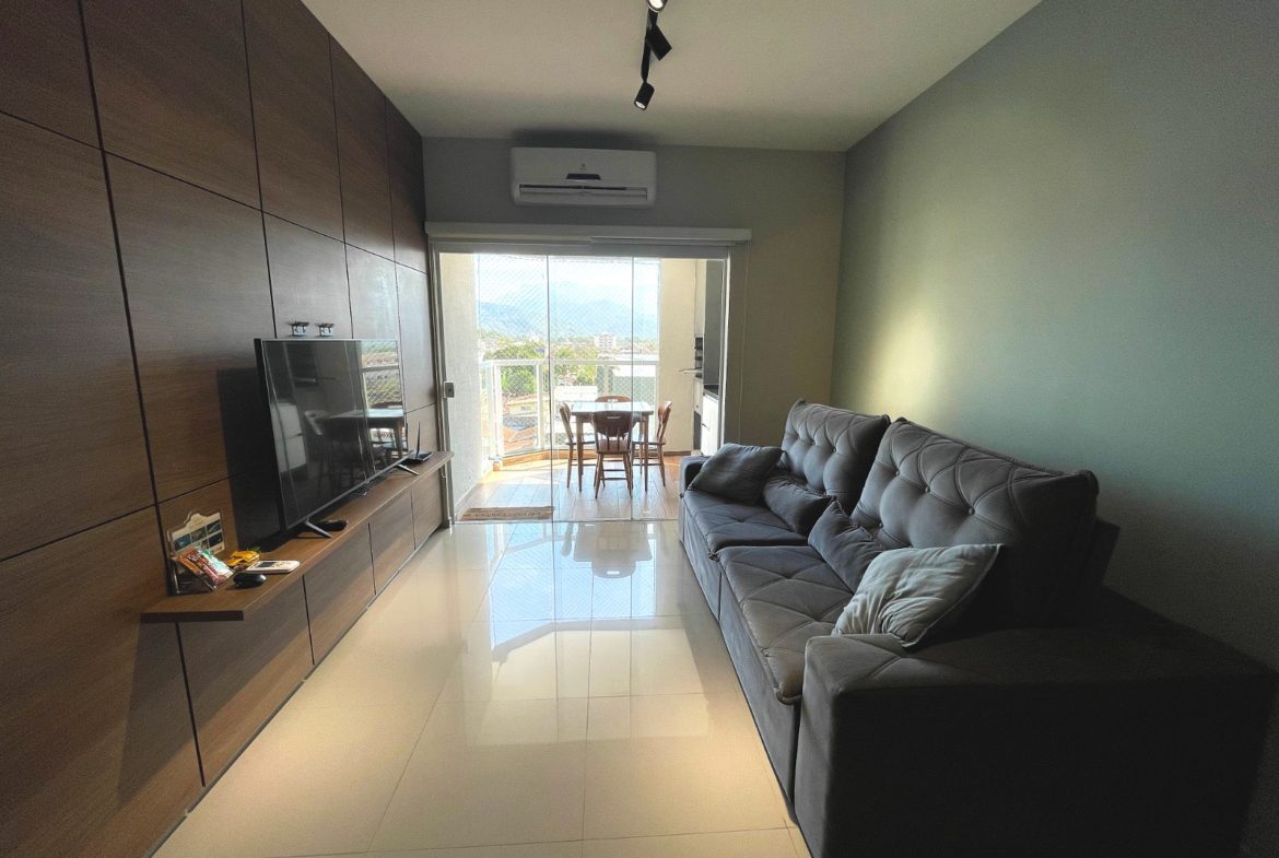 Sala de TV do apartamento no Centro de Ubatuba