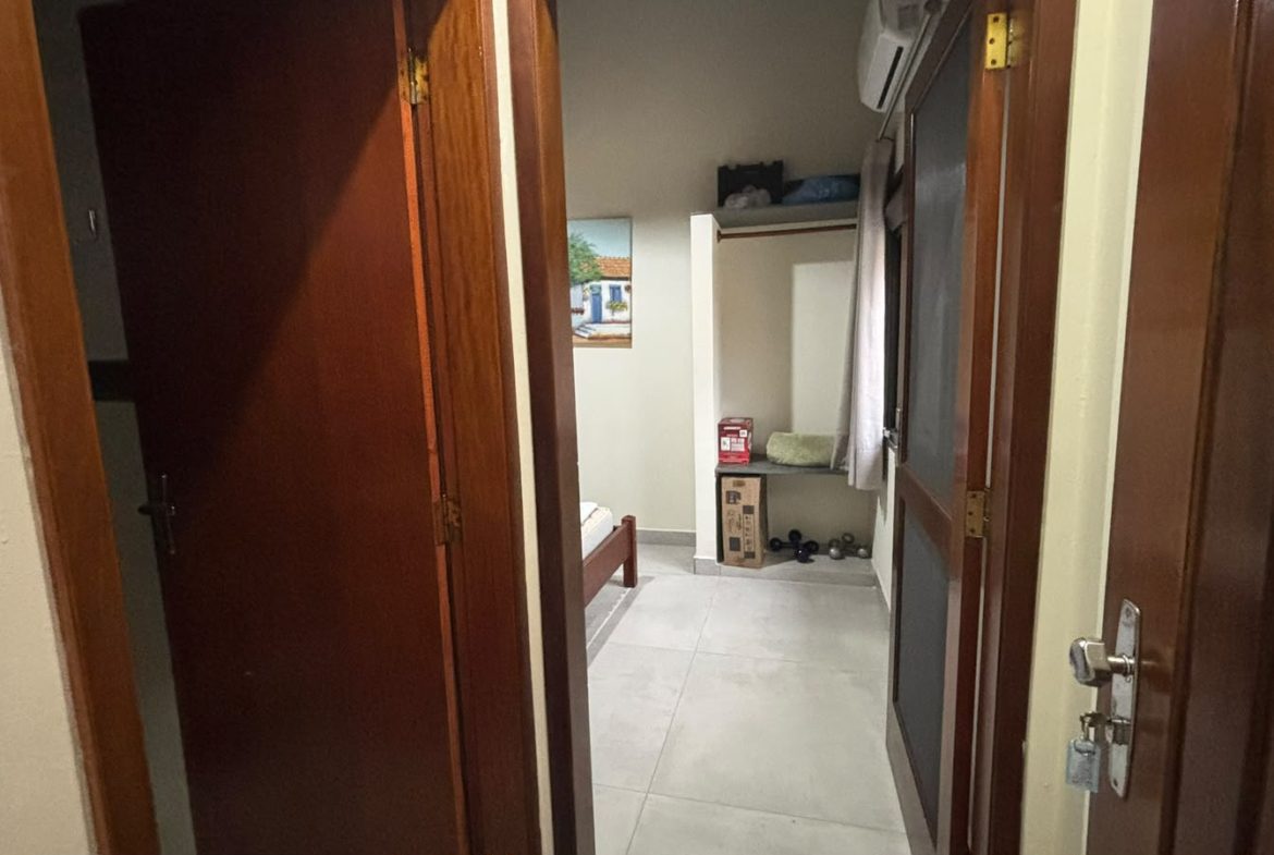 Corredor interno de acesso às suítes