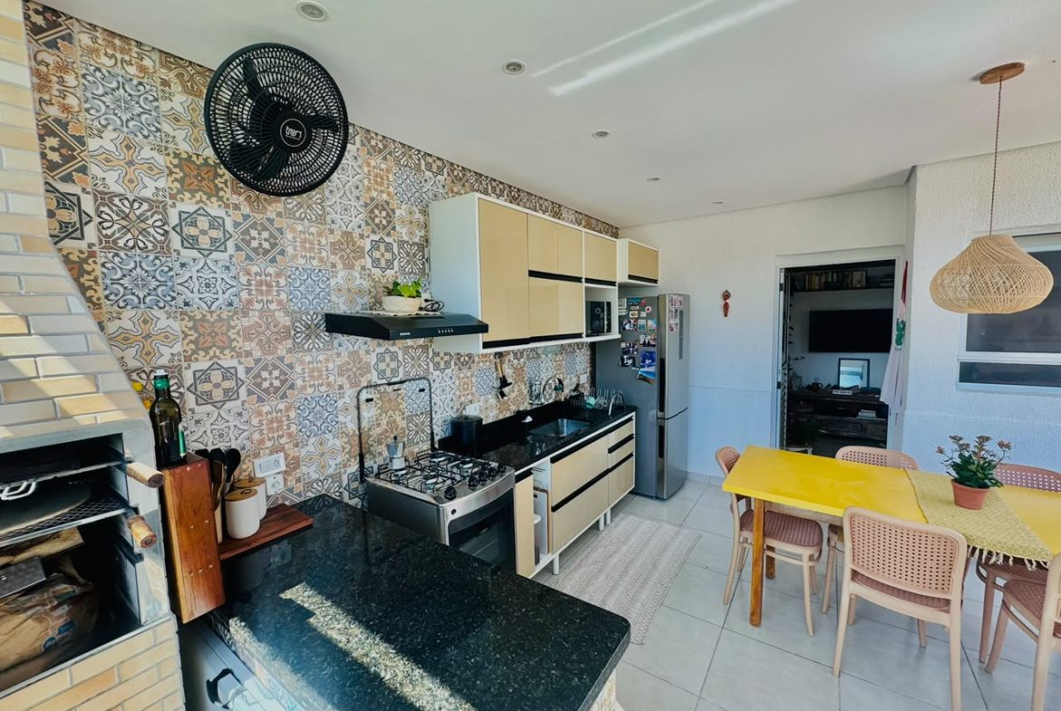 Cobertura de 90 m² com 3 Dormitórios na Estufa 1, Ubatuba