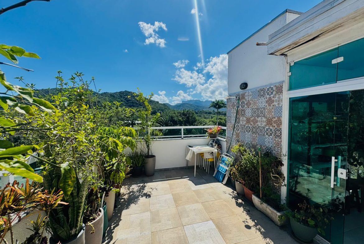 Cobertura de 90 m² com 3 Dormitórios na Estufa 1, Ubatuba