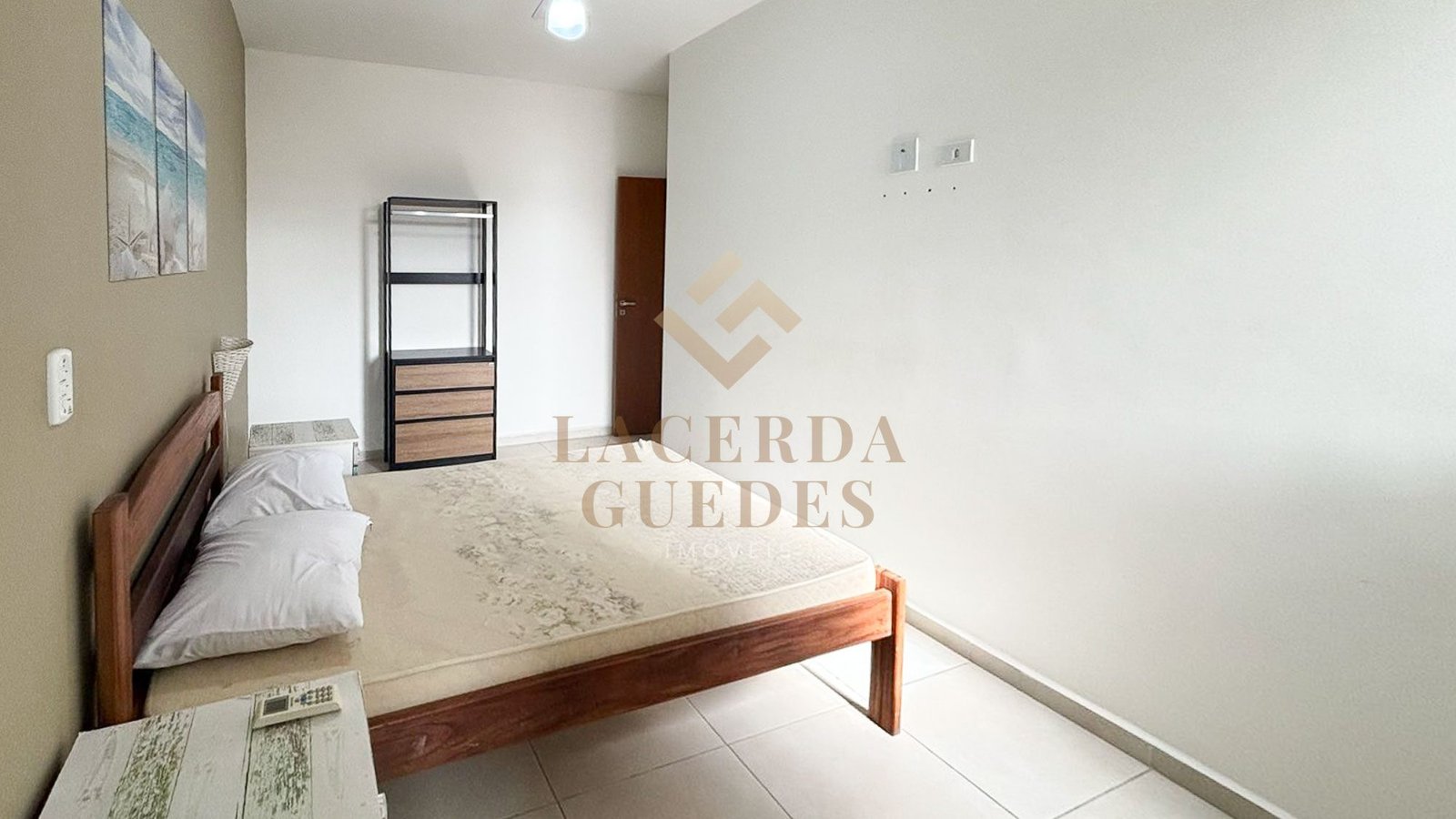 apartamento-itagua-75m2-varanda-gourmet-19 Dormitório com cama e armário
