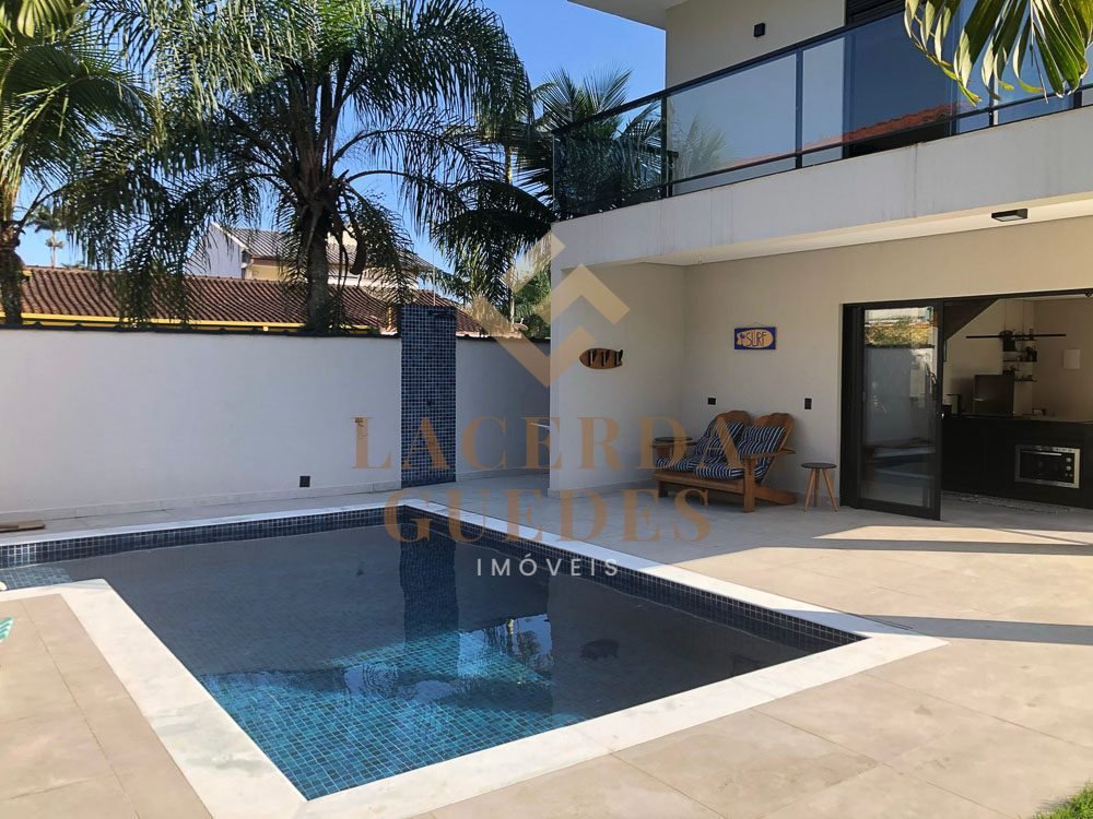 Casa-a 300 Metros-da Praia do Sapê-com 3 Suítes-Piscina-16 Piscina e área externa da casa no Sapê, Ubatuba