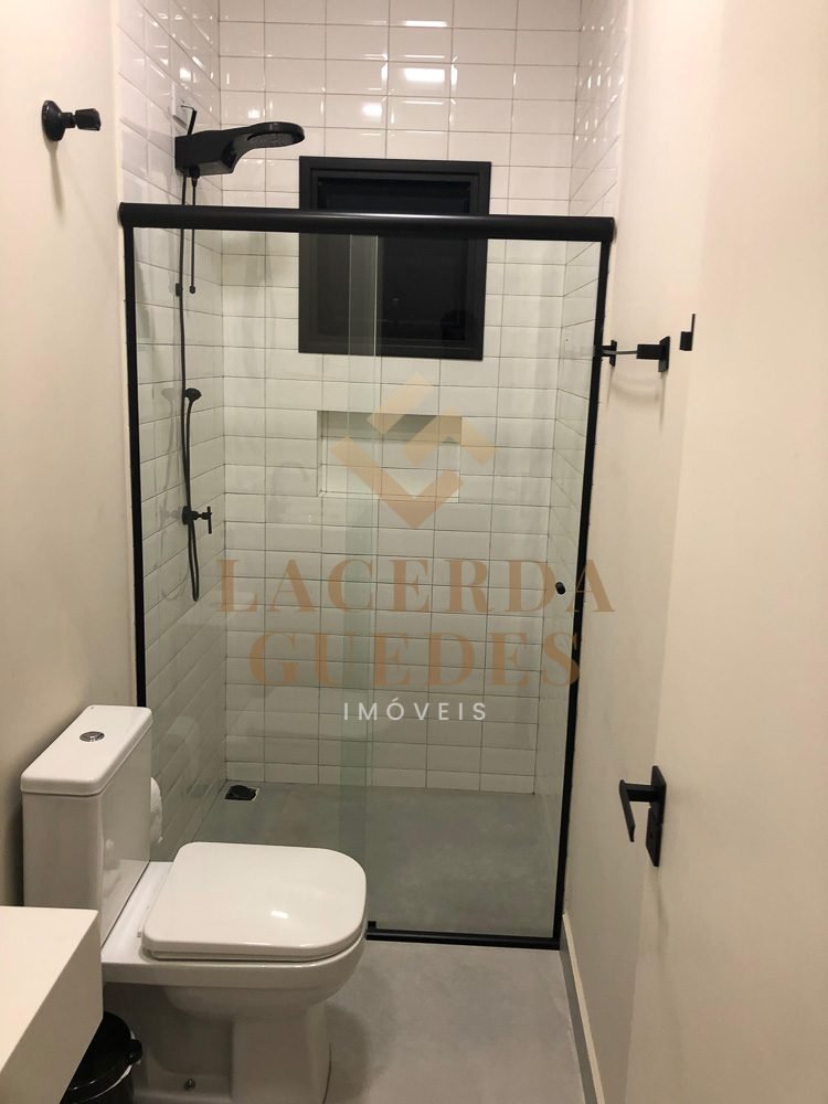 Casa-a 300 Metros-da Praia do Sapê-com 3 Suítes-Piscina-37 Banheiro com box e bancada
