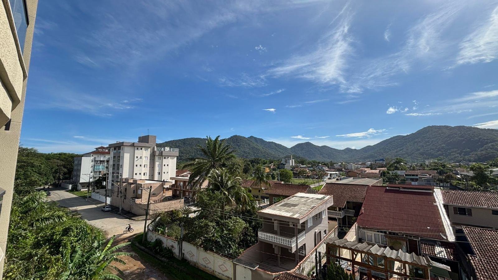 apartamento-duo-itagua-73m2 (7) Vista a partir da varanda do apartamento no Itaguá