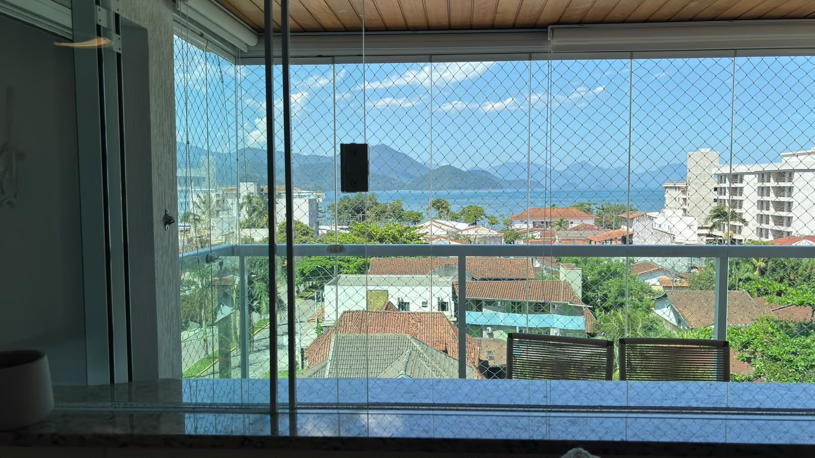 cobertura-mobiliada-vista-mar-ubatuba (41) Vista para o mar a partir da área gourmet