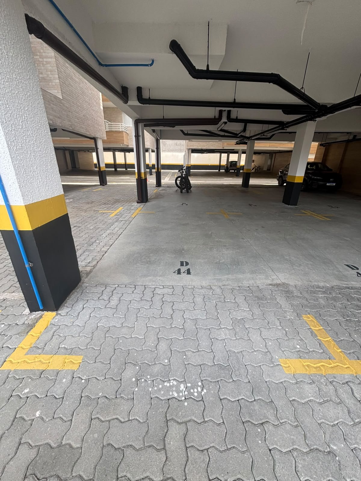 apartamento-4-andar-itagua-70m2 (1) Vagas cobertas de garagem do apartamento