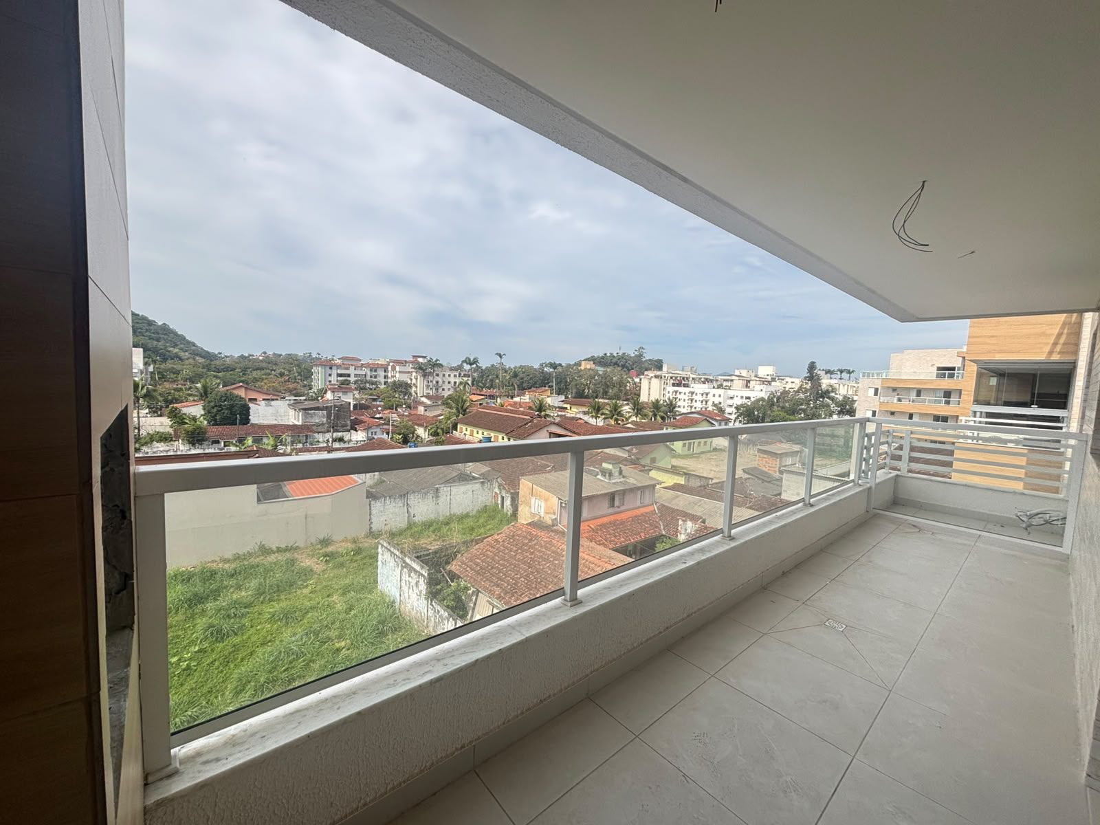 apartamento-4-andar-itagua-70m2 (21) Vista livre a partir da varanda do apartamento