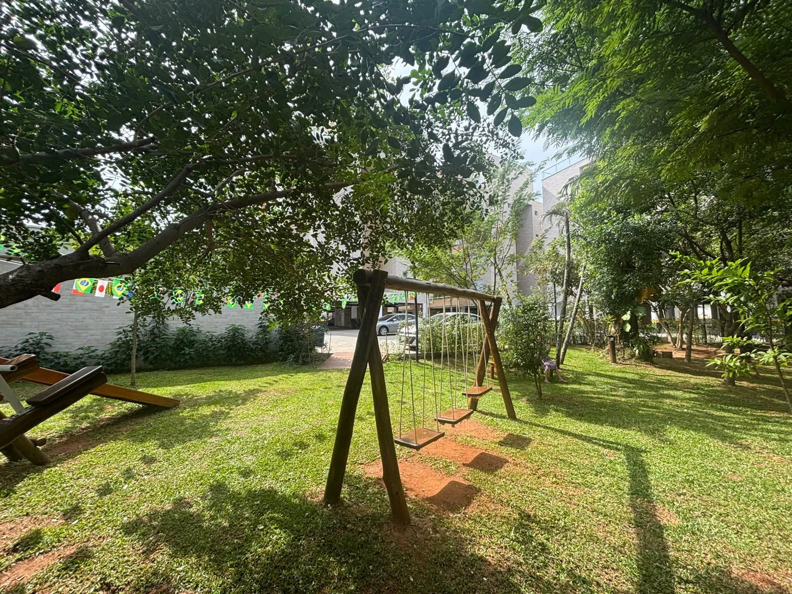 apartamento-4-andar-itagua-70m2 (3) Playground em área verde do condomínio