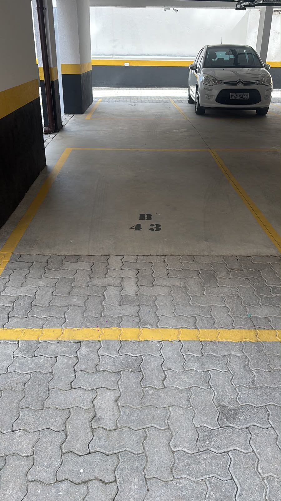 apartamento-4-andar-itagua-70m2 (30) Vaga coberta de garagem do apartamento
