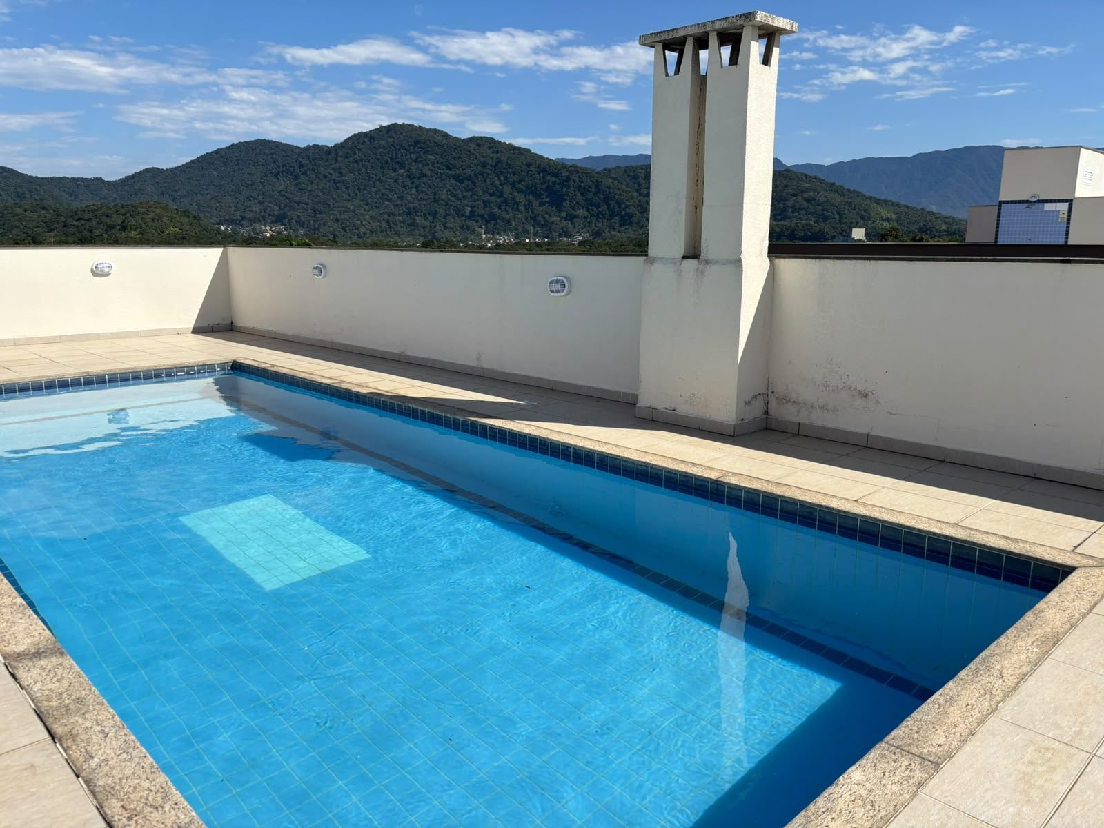 apartamento-65m2-itagua-2-dormitorios (10) Piscina do condomínio