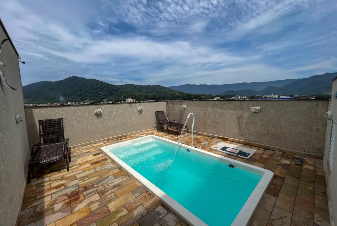 Piscina do condomínio