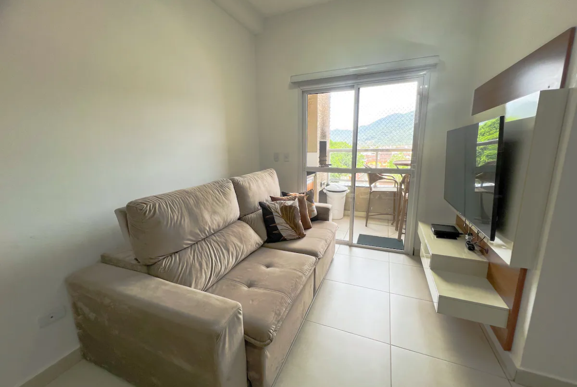 Sala de estar do apartamento mobiliado na Estufa 2