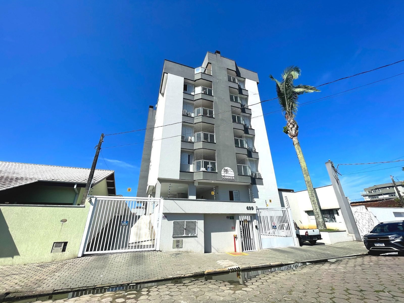 apartamento-mobiliado-centro-ubatuba-2-vagas (24) Fachada do condomínio no Centro de Ubatuba