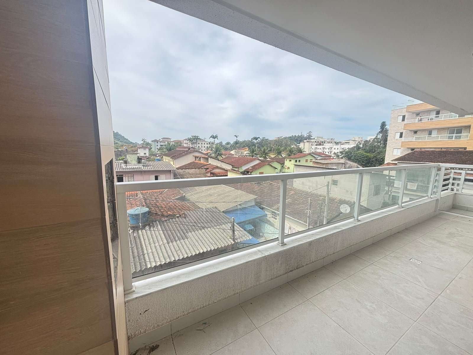 apartamento-novo-itagua-70m2 (3) Vista livre a partir da varanda do apartamento