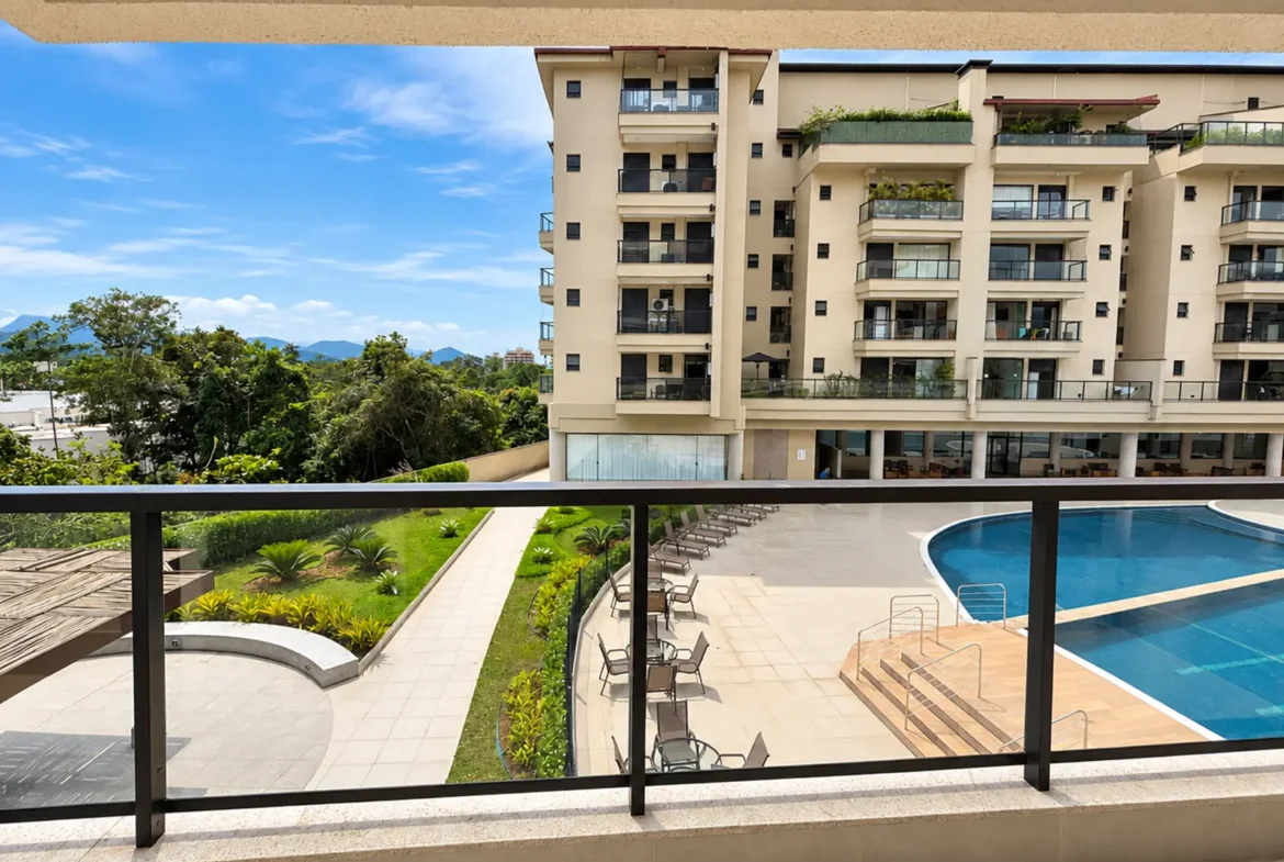 Sacada com vista externa no apartamento do Duo Itaguá