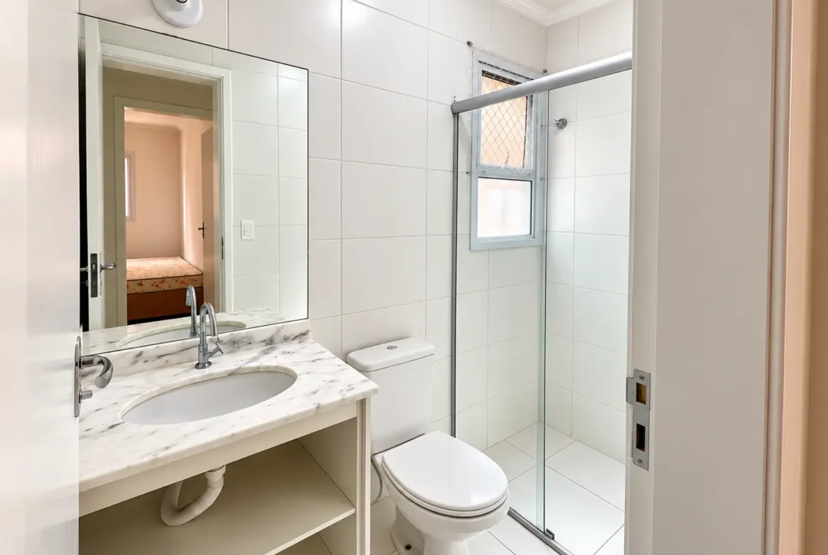 Banheiro do apartamento no Itaguá