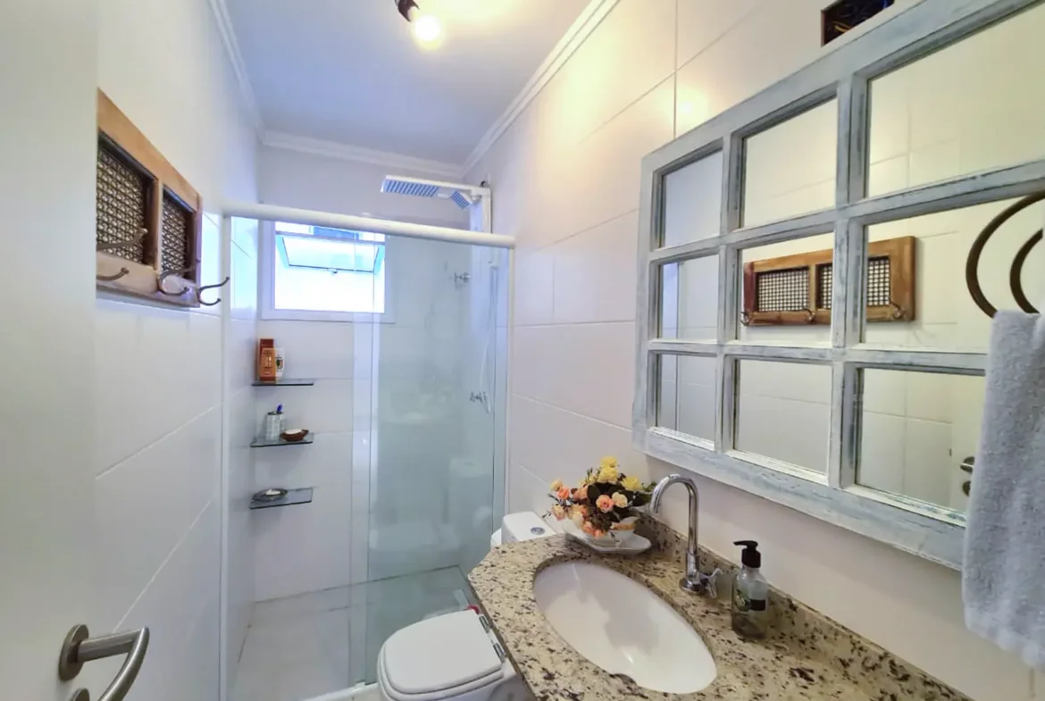 Banheiro do apartamento de 101 m² no Itaguá