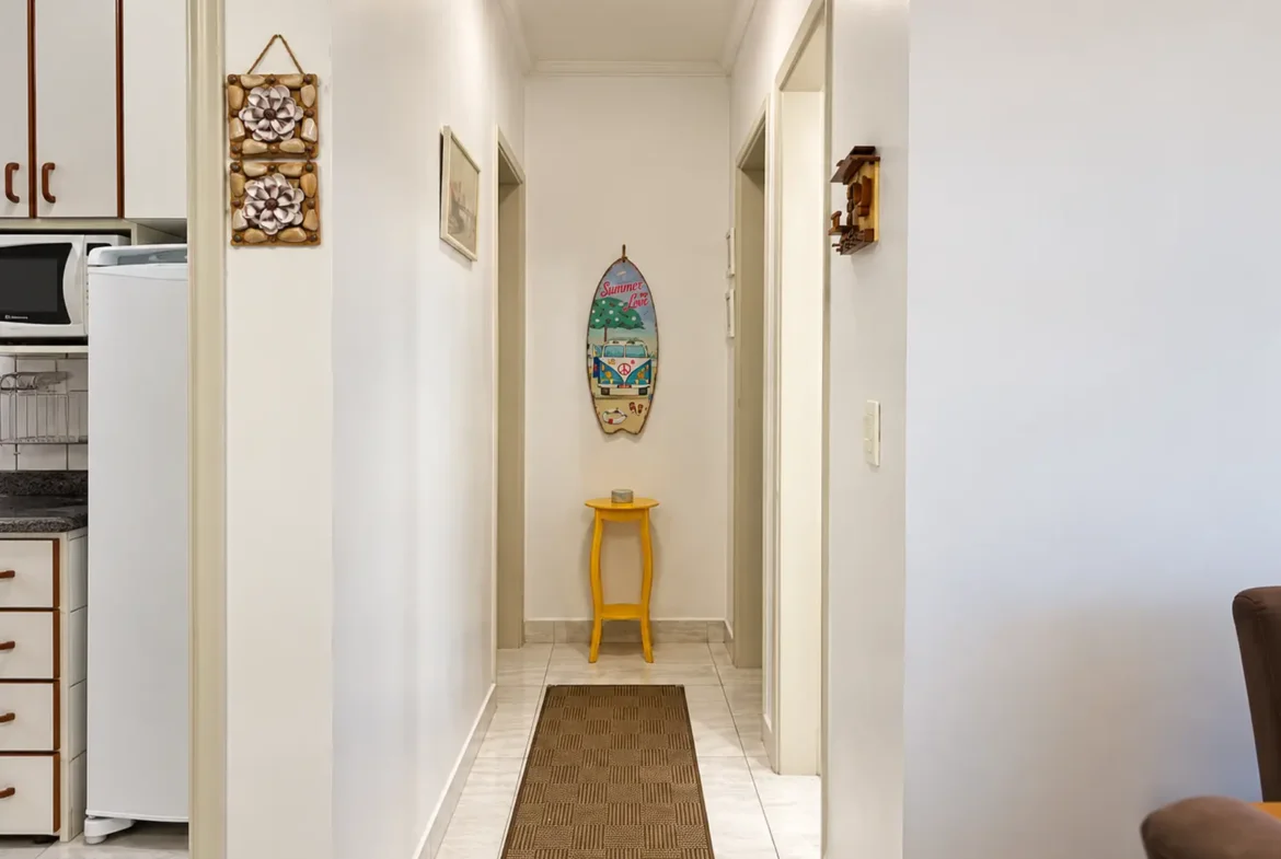 Hall de entrada do apartamento no Condomínio Ilha do Sol