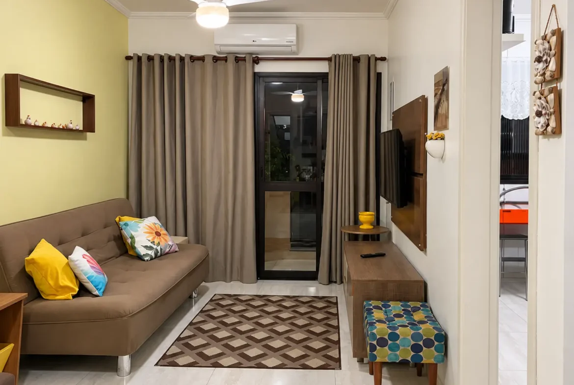 Sala de estar do apartamento no Condomínio Ilha do Sol