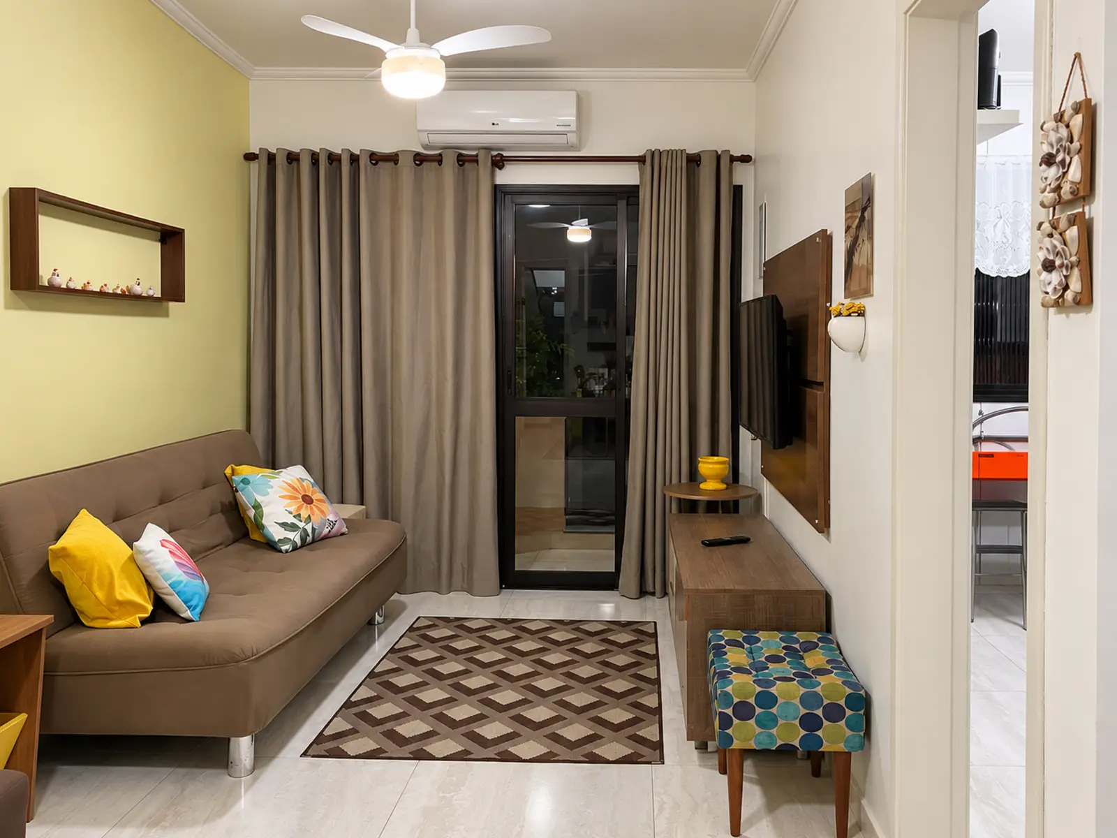 apartamento-ilha-do-sol-praia-grande-ubatuba-sala Sala de estar do apartamento no Condomínio Ilha do Sol